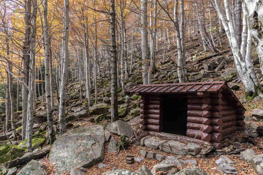Huesca - parque nacional de Ordesa y Monte Perdido - valle de Ordesa 109 - faja Racon - refugio.jpg